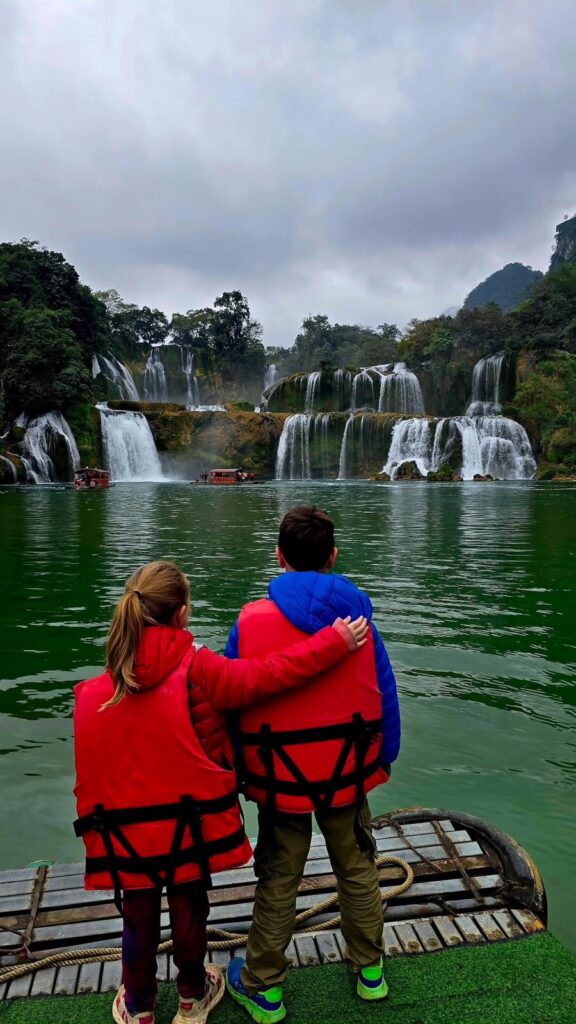 Ban Gioc Cao bang Loop